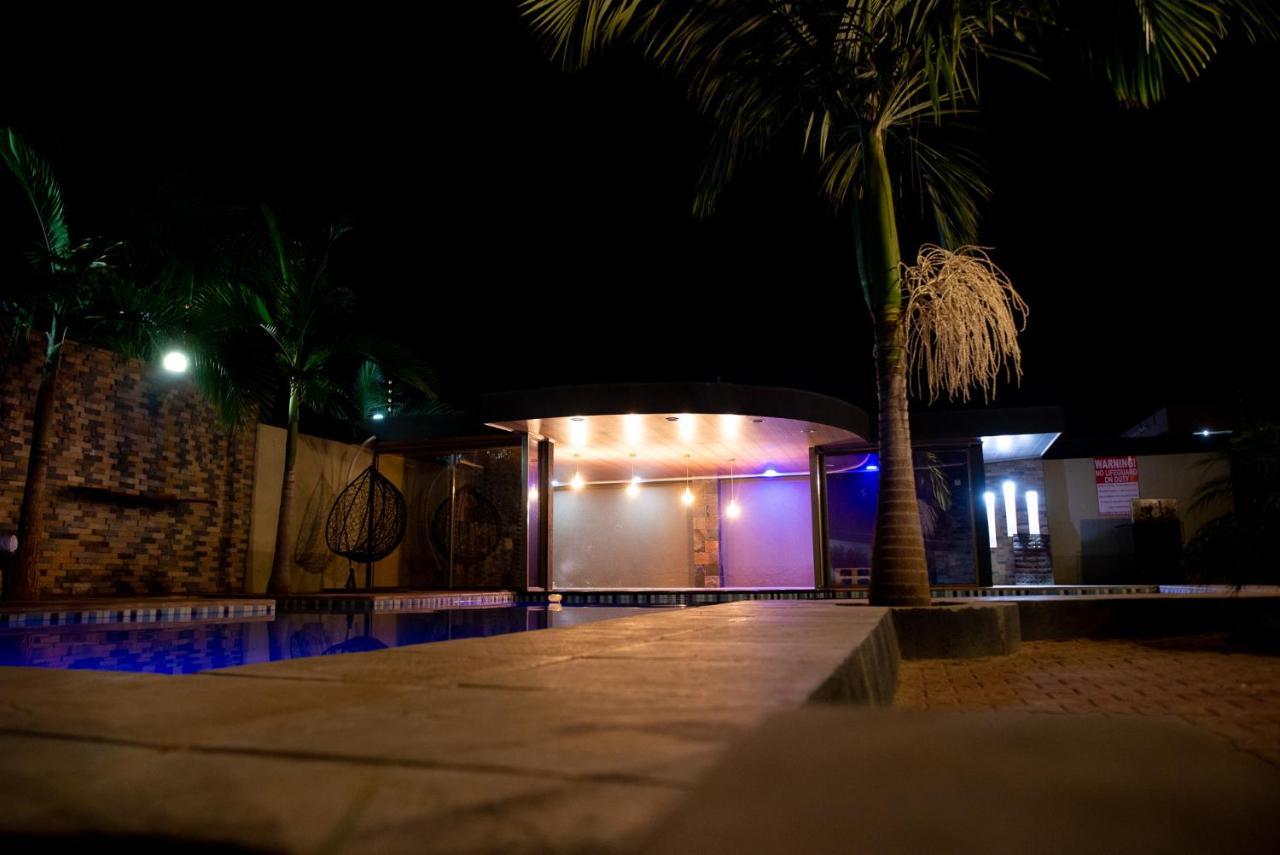 Emc Fully Furnished &Serviced Villas 4 Bedroom With Solar Power , Private Pool, Starlink Wifi ,Aircons & Dstv Lusaka Exterior foto
